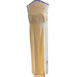Beautiful Formal Long Dress Size 10 in Ivory by Reggio.